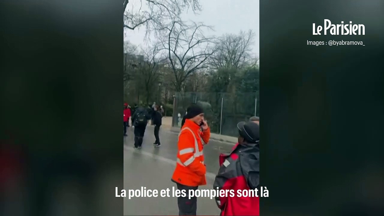 Paris : départ de feu dans la tour Eiffel, 1 200 personnes évacuées