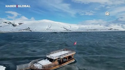 Baraj Gölü kısmen buz tuttu