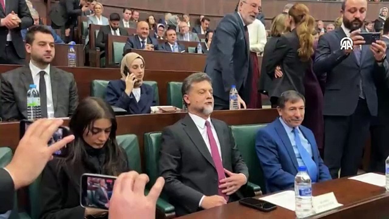 Kritik istifa sonrası Nedim Yamalı AKP sıralarında yerini aldı: Rozetini Erdoğan takacak