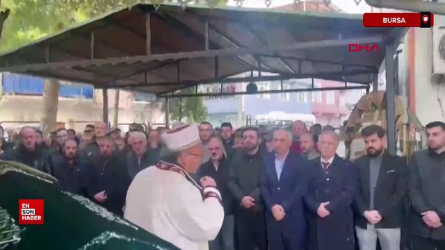 Estetik ameliyatı sonrası ölen fenomenin mezarı otopsi için açıldı