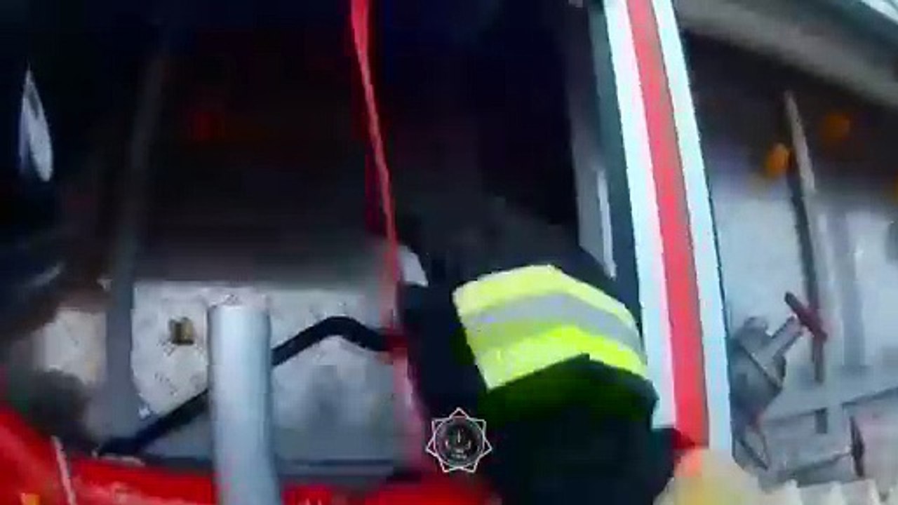 32 Menschen überleben Flugzeugabsturz in Kasachstan