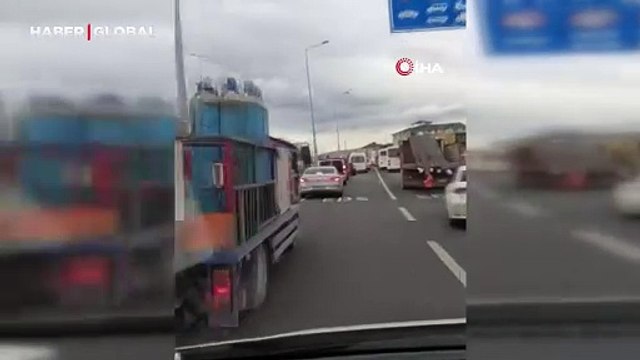 Düzce'de örnek ambulans geçişi: Sireni duyan fermuar sistemine geçti
