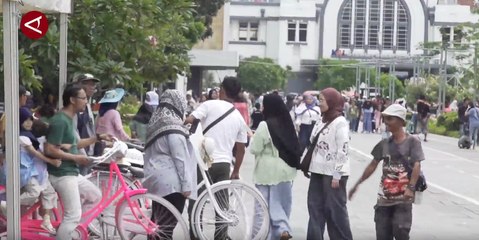 Kawasan Kota Tua dipadati wisatawan saat libur Natal
