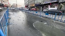 Daha önce yol çökmüştü, Güngören'de aynı yerde şimdi de kanalizasyon patladı