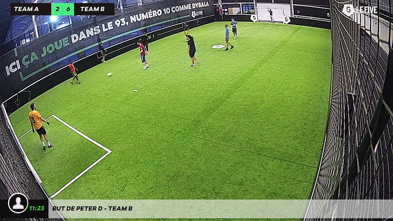 But de Peter D - Team B