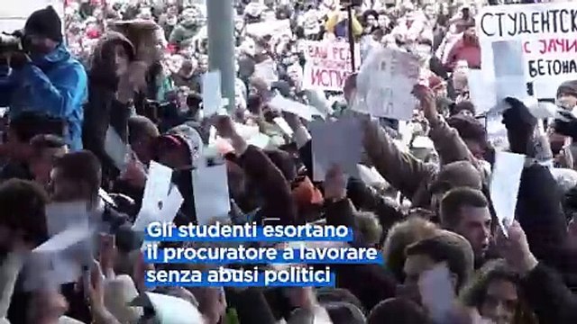 Belgrado: continua la protesta degli studenti per il crollo della tettoia di una stazione ferroviaria