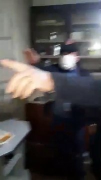 Sosyal medyada gündem oldu… AKP'li belediyenin zabıtası sosyal yardım alan yurttaşı azarladı: ‘Azsa az yiyeceksin dayı!'