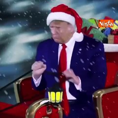 Trump fa la Trump dance sulla slitta e porta i regali, il videomontaggio social del Presidente Usa