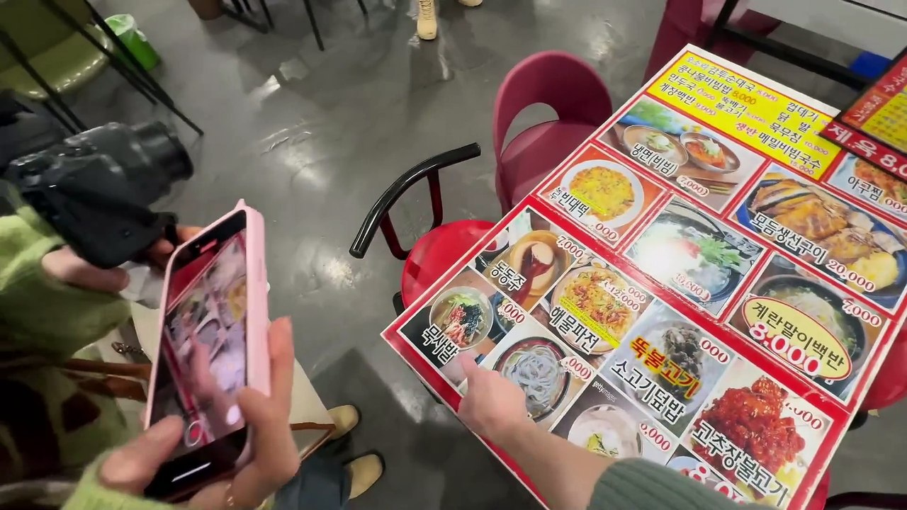 vlog l LA CASERA SE COLo EN MI ONE ROOM         ADIoS a PAULI  POP UP de JENNIE y MUCHA comida