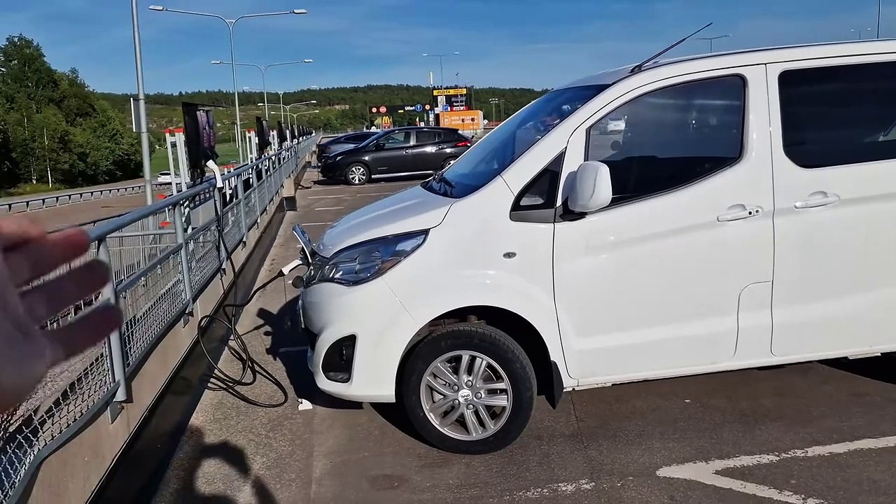 Range test BYD T3. Cargo