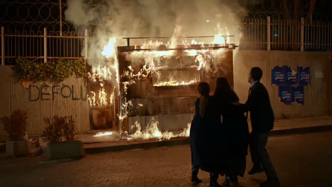 Annem Ankara’ya ateş düştü! Zuhal’in ekmek teknesi yandı