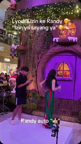 Momen Lyodra Minta Izin Ke Randy Martin Untuk Pegangan Tangan Saat Nyanyi Di Atas Panggung