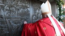 El Papa Francisco invita a cruzar la Puerta Santa en una cárcel de Roma