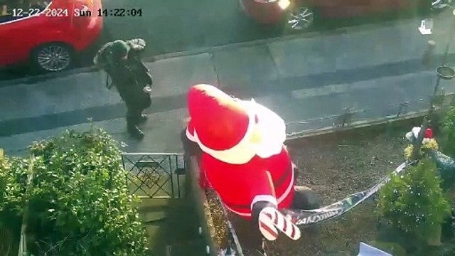 Real-life Grinch stabs and deflates giant inflatable Santa