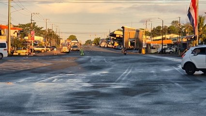 Más de 30 buses procedentes de Costa Rica ingresan al país para turismo de compra
