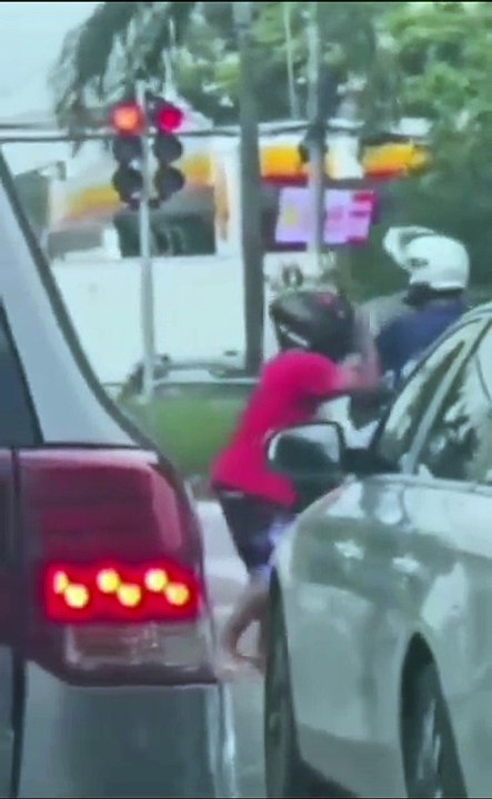 Motorista atropela assaltantes e impede roubo de moto