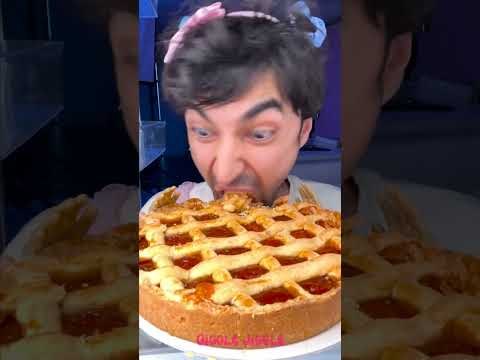 Les cafards ont-ils mangé tout le gâteau ? 🍰 Le bébé n'a pas peur des insectes 🙀