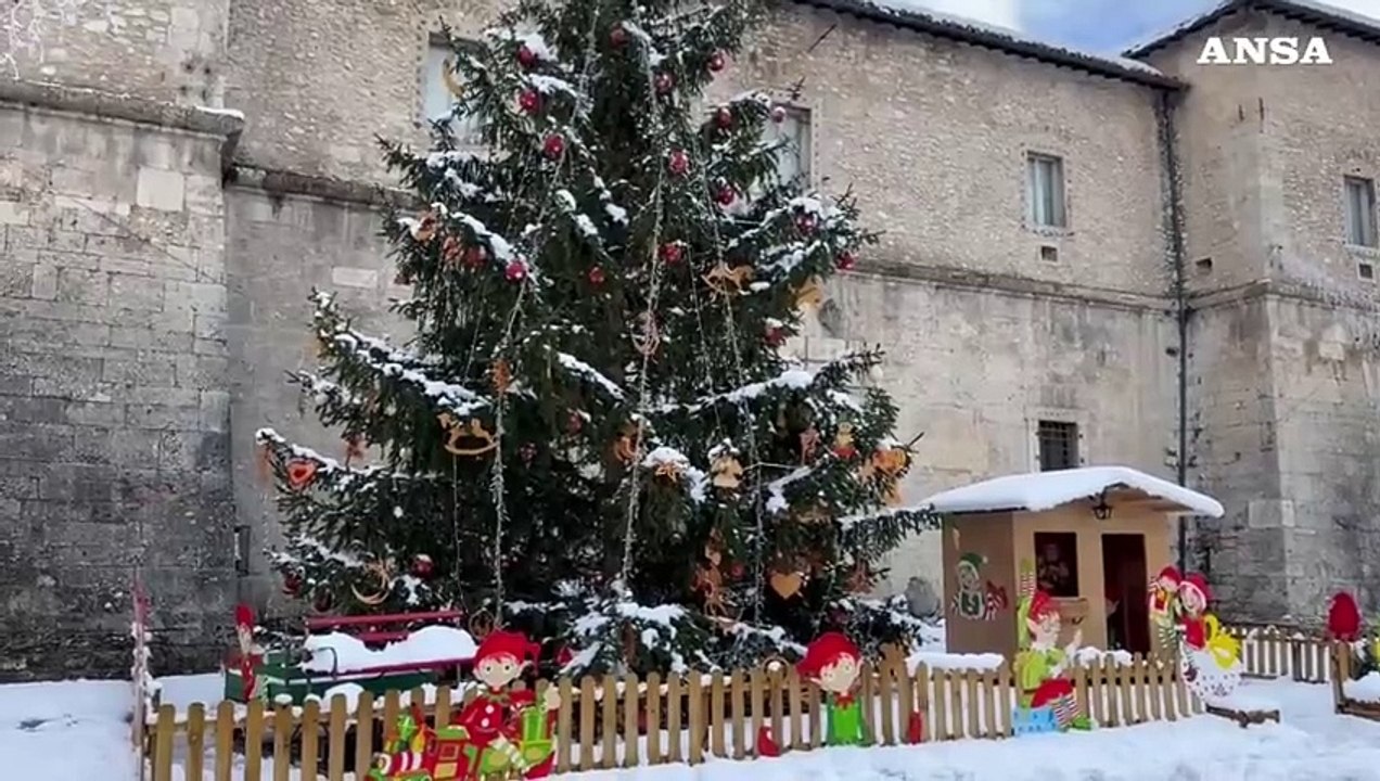 Neve sui Sibillini, Natale sotto una coltre bianca di 20 cm a Norcia