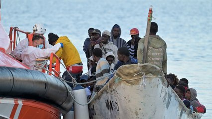 Rescatados 67 migrantes cerca de la isla de El Hierro, Canarias