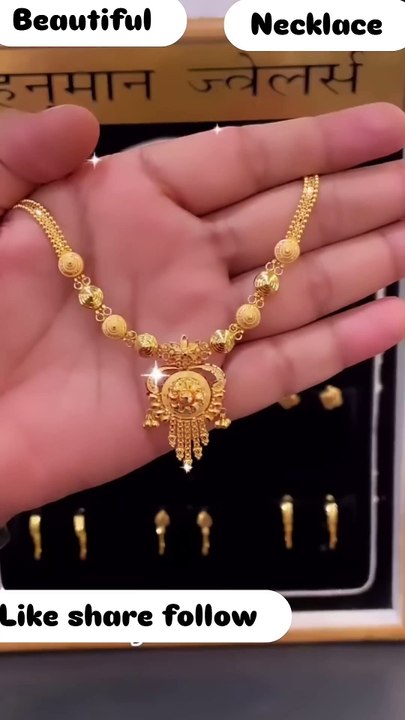 Beautiful necklace set 😍💫 #trending #gold #earrings #shortvideos #wedding