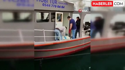 Boğaza balık tutmaya gitti, tilki yakaladı