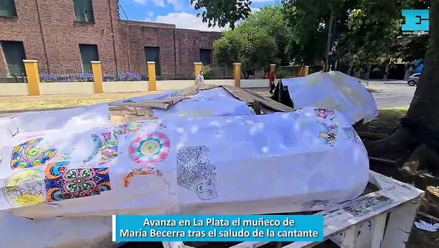 Muñecos 2024: Avanza en La Plata el muñeco de María Becerra tras el saludo de la cantante