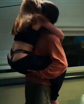 Sarah's high school sweetheart is back, and now, he's the most successful basketball star in the world. With fame, a hidden son, and meddling rivals in the mix, can love rebound and score the ultimate slam dunk?