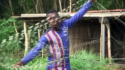 Benin designer weaves traditional fabric into global fashion scene