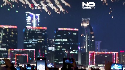 Hunderte versammeln sich in Honkong, um Panda-Drohnenshow zu sehen