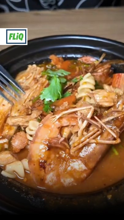 Wajib order pasta tomyam kat sini