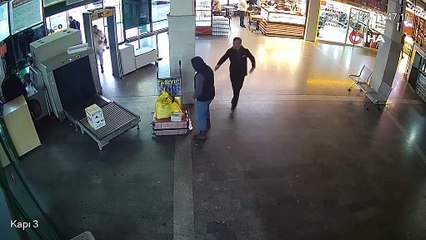 Son anda fark edildi! Beslesmesi yasak olan maymunu bakın nasıl sakladılar