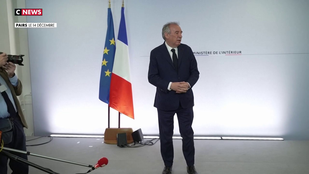 Mayotte : après Macron, François Bayrou attendu dimanche et lundi sur l’archipel, avec Elisabeth Borne et Manuel Valls