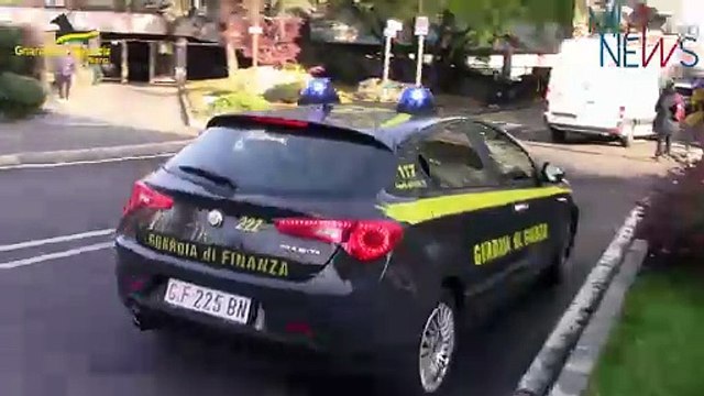 Maxi sequestro di addobbi natalizi: operazione della Finanza fra Legnano e Brescia