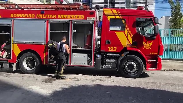 Princípio de incêndio em clínica na Ponta Verde mobiliza Corpo de Bombeiros em Maceió