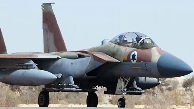 Israel bombardea el Yemen y promete más ataques mientras hutíes callan sobre represalias