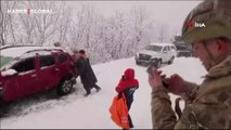 Tunceli’de kar yağışı nedeniyle mahsur kalan vatandaşlar kurtarıldı