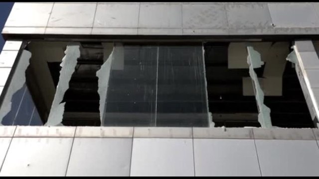 L'aeroporto di Sanaa danneggiato dopo i raid israeliani