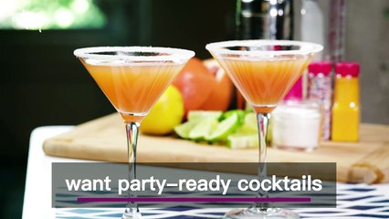 It’s Cocktail Time for New Year’s Eve! Learn All the Tips on How To Rim a Glass!