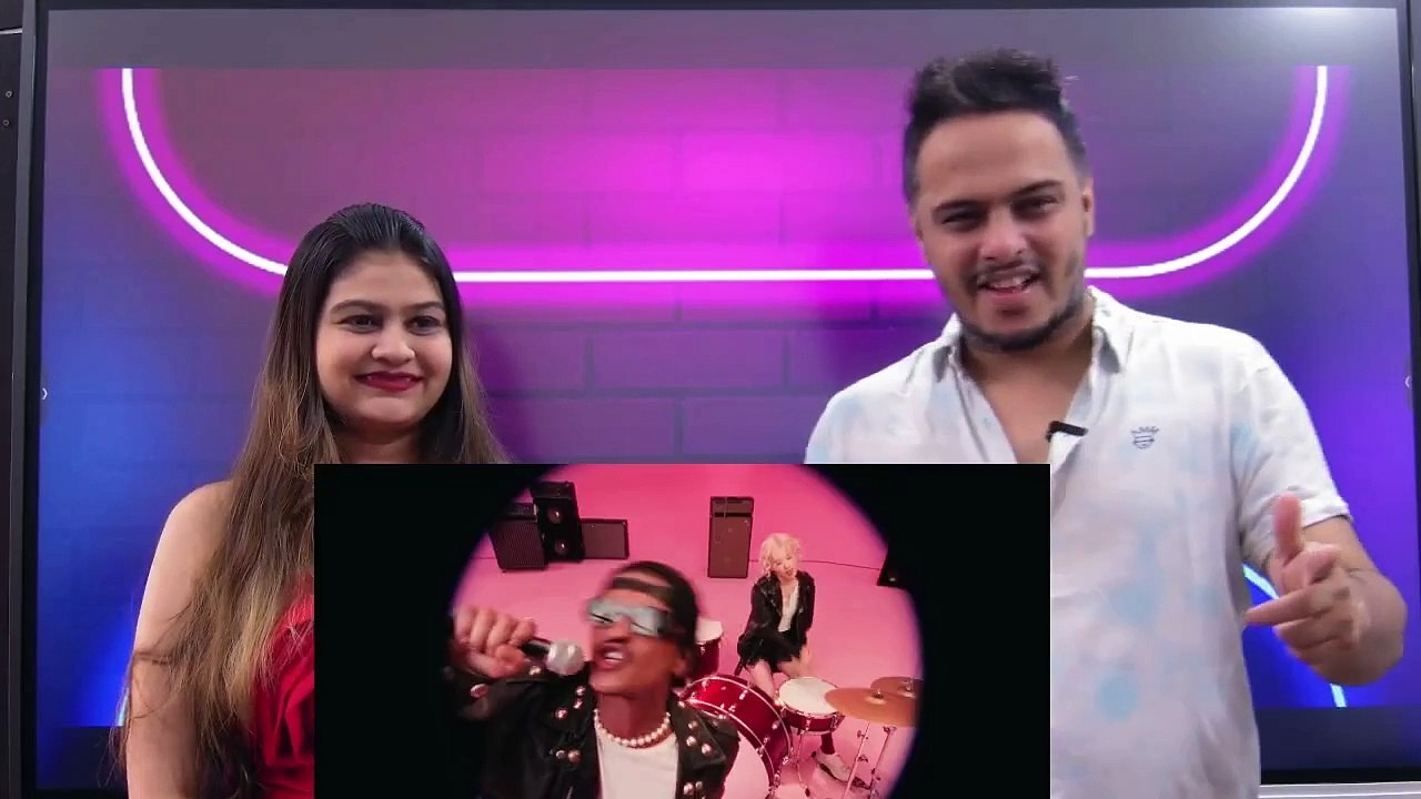 ROSÉ & Bruno Mars - APT. Reaction
