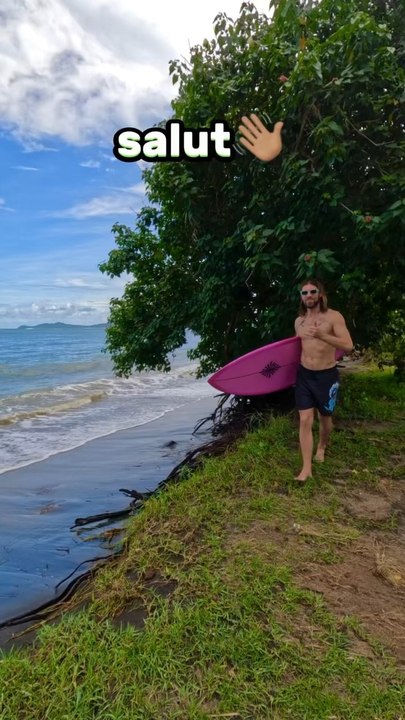La voleuse de planche de surf🏄‍♀️🤣😅