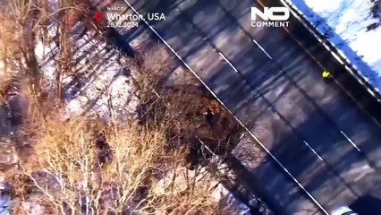 Cratera fecha estrada principal em Nova Jersey, nos EUA