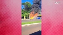 Ônibus pega fogo em Foz do Iguaçu; Por sorte não houve feridos