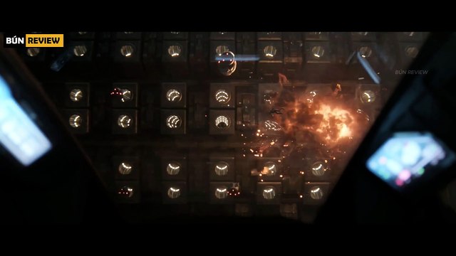 Vô tình lạc vào hành tinh bí ẩn với những quái vật săn mồi kỳ lạ - Review phim Distant 2024