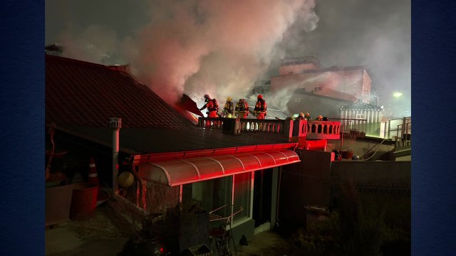 단독주택에서 불...60대 거주자 2도 화상 / YTN