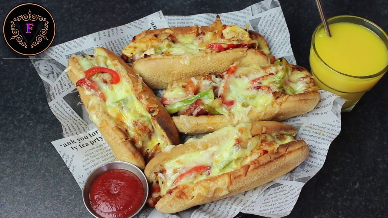 SAUSAGE PEPPERS AND ONIONS SANDWICH