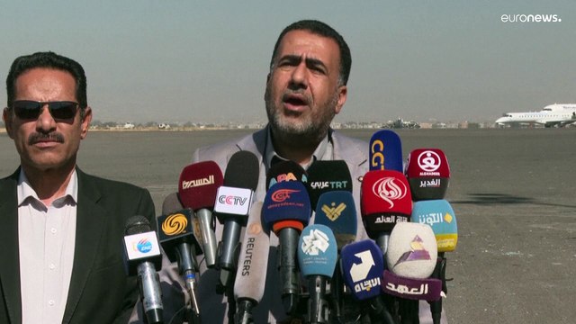 اليمن: استئناف حركة الملاحة في مطار صنعاء رغم الأضرار الناجمة عن القصف الإسرائيلي