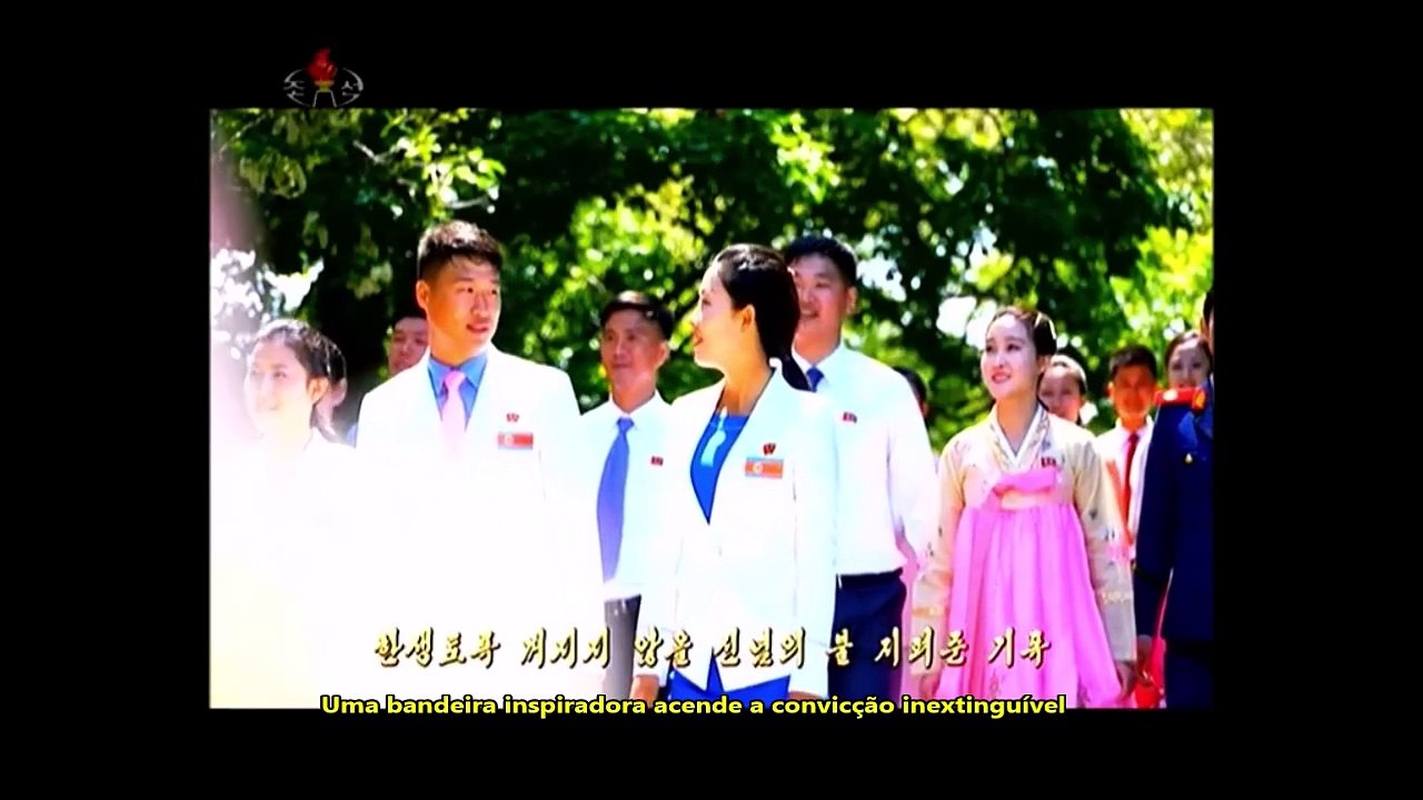 "Nós amamos a bandeira vermelha do Partido"