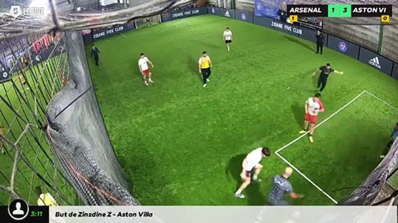 ARSENAL - ASTON VILLA 27/12 à 21:57 - Football Terrain 1 (LeFive Valenciennes)