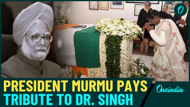 President Of India Droupadi Murmu Pays Floral Tribute To Former PM Manmohan Singh