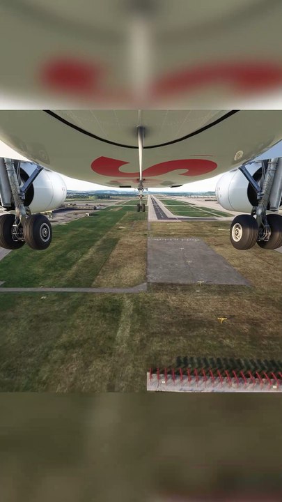 Treacherous Landing Austrian Airlines A320 at Zurich Airport (ZRH), Zurich, Switzerland #flights #fly #flightlovers #Canada #USA #Japan  #aviation #flying #FlyingLovers #aviationlovers